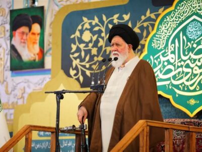 تذکر امام جمعه مشهد به سخنگوی دولت / مراقب سخنان خود باشید