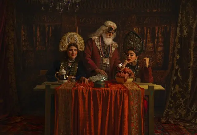 هویت به روایت عکسهایی که وصلهپینه شدند 1 هویت به روایت عکسهایی که وصلهپینه شدند