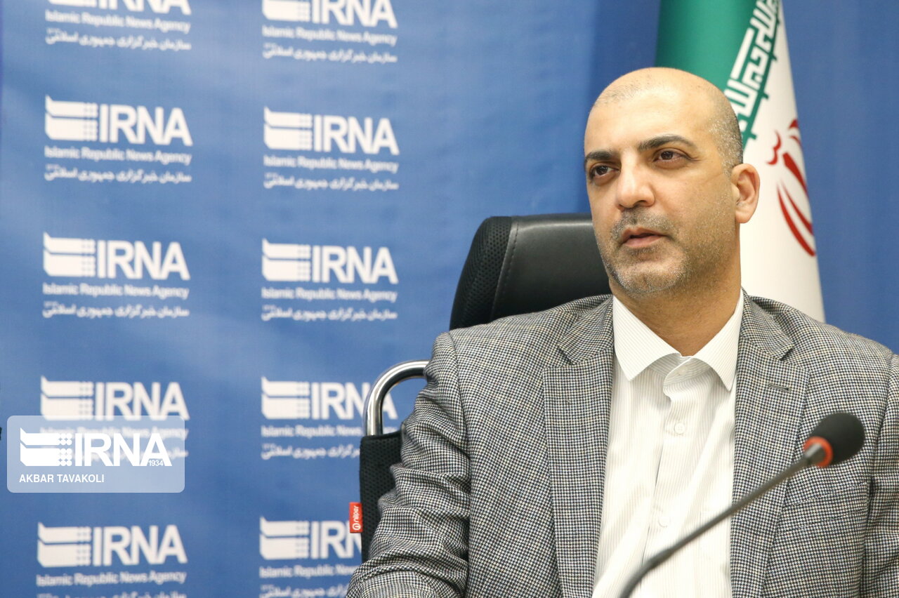 عکس عمودی وسط متن