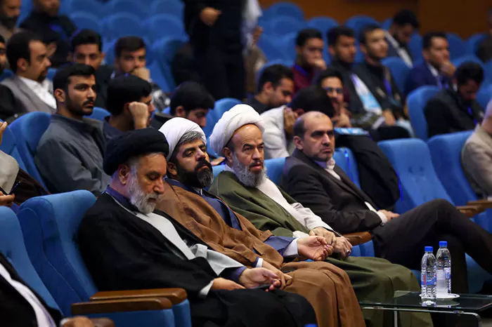 حضور نخبگان قرآنی در اصفهان برای مسابقات ملی قرآن و عترت دانشجویان کشور 1 ghoran vasat