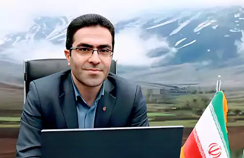 جمع‌آوری ۵۰۰ تن برگ درخت از معابر شهر خوانسار