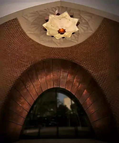 ۲۲ آذرماه روز افتتاح سرای زرگرباشی در اصفهان 1 ۲۲ آذرماه روز افتتاح سرای زرگرباشی در اصفهان