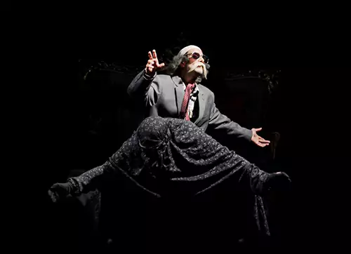 خوانشی روانشناسانه، جامعهشناختی و تئاتری از یک نمایش 2 نمایش «رام کردن زن سرکش» در سالن پرواز فرشچیان