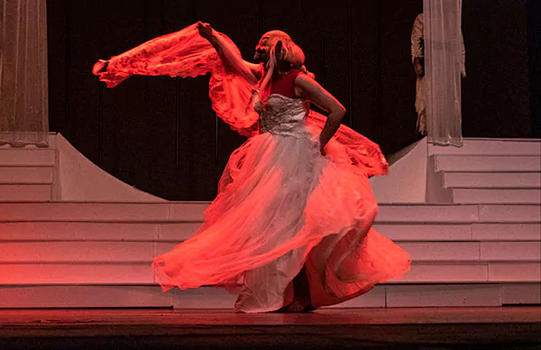 درباره نمایش «آغا محمد»؛ تراژدی قدرت در آینهی جنون 1 نمایش آغا محمد در اصفهان