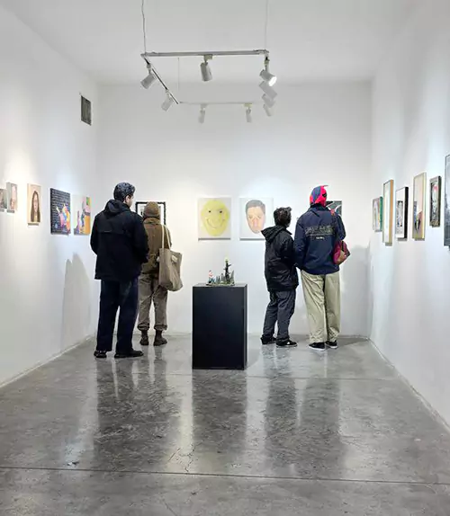 سوژهی معلق: خوانشی روانکاوانه از پرترههای نمایشگاه 1 نمایشگاه پرترههای دیدهنشده در گالری اکنون اصفهان