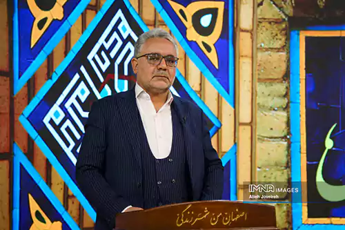 اهدای ۷۵۰۰ اصله نهال به شهروندان در ازای تحویل مواد بازیافتی