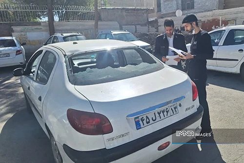 بازدید و تأیید خسارت بیش از ۴۵۰ خودرو در اصفهان پس از حملات اخیر 1 تاکنون بیش از ۴۵۰ دستگاه خودروی آسیبدیده از جنگ رمضان در سطح مناطق پانزدهگانه شهر اصفهان مورد بازدید قرار گرفته و تأییدیه خسارت برای آنها صادر شده است.