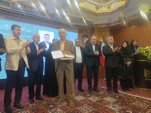 نیازمند تقویت چرخه صادرات و محتوا سازی برای فروش صنایع دستی اصفهان هستیم 1 صنایع دستی