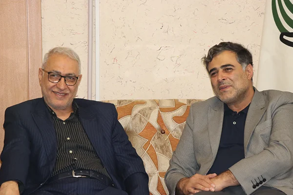 نسل فردا، نماد اصالت و تخصص در بین مطبوعات 2 دیدار مدیر روابط عمومی استانداری اصفهان بامؤسسه مطبوعاتی نسل فردا