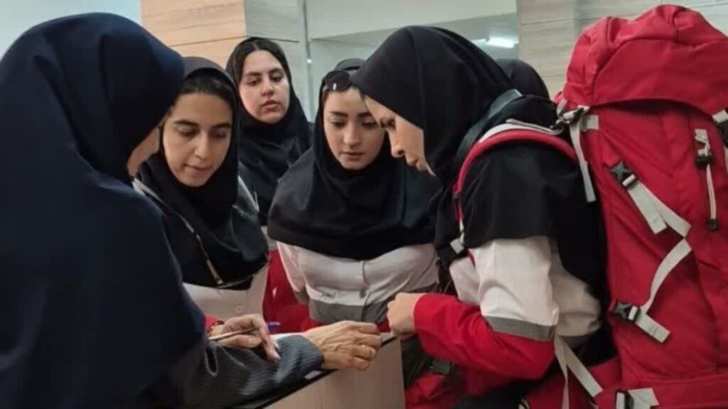 حضور تیمهای واکنش سریع زنان هلالاحمر کشور در اصفهان 2 photo 2026 09 30 08 48 46